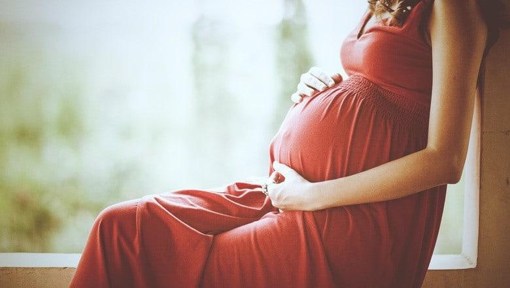 У МОЗ рекомендують вагітним жінкам вакцинуватися від COVID-19