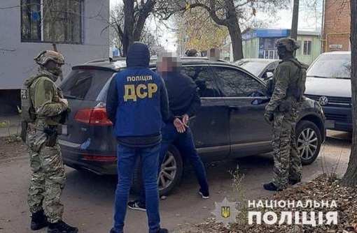 Поліціянти Полтавщини затримали злочинну групу разом з лідером угруповування