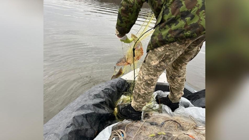 На Полтавщині знайшли браконьєрські сітки з рибою: сума завданих державі збитків становить близько 3 млн грн