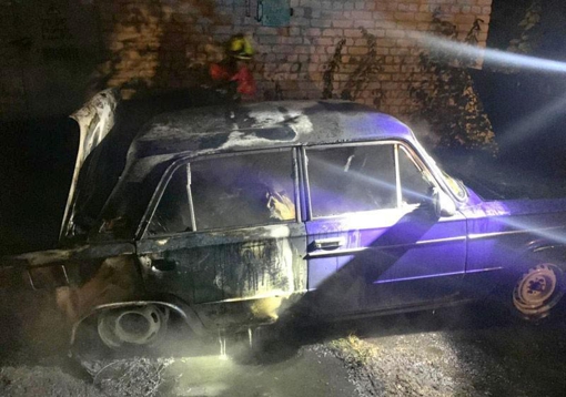 Поліціянти встановили чоловіка, який спалив автівку жителю Кременчука