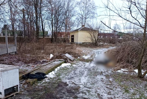 На Полтавщині біля залізничного вокзалу знайшли тіло чоловіка