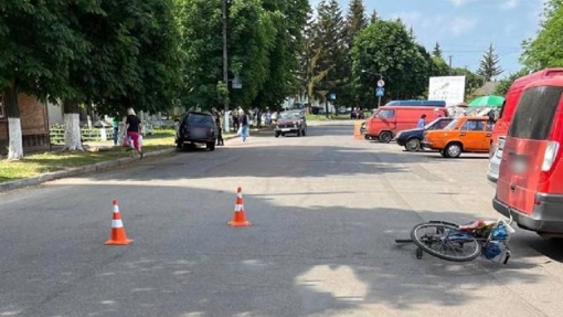 У Лубенському районі легковик збив 70-річну велосипедистку