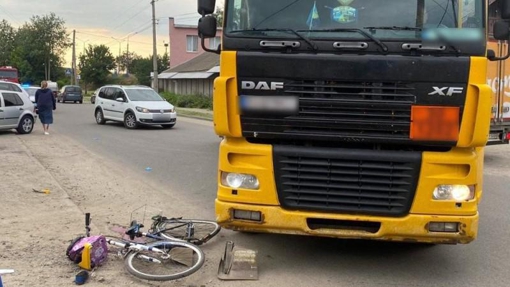У Миргороді вантажівка збила велосипедистку