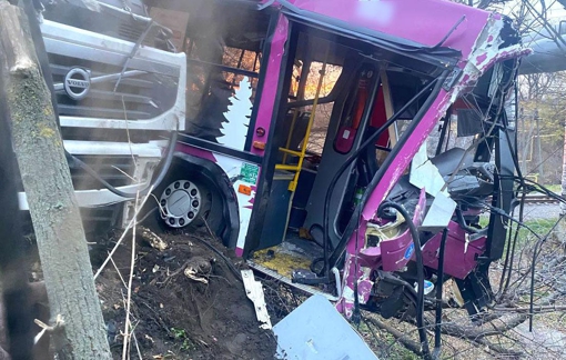 На Полтавщині автобус зіткнувся із вантажівкою: два водія померли в лікарні. ОНОВЛЕНО
