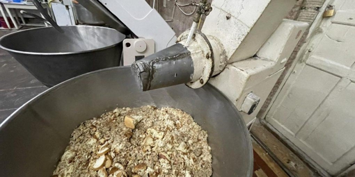 Підприємству, яке постачало хлібобулочні вироби до навчальних закладів Полтавщини, тимчасово заборонили виготовляти продукти