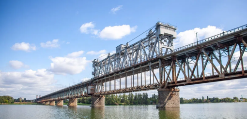 На Полтавщині припинили пошуки особи, яка стрибнула з мосту в Дніпро