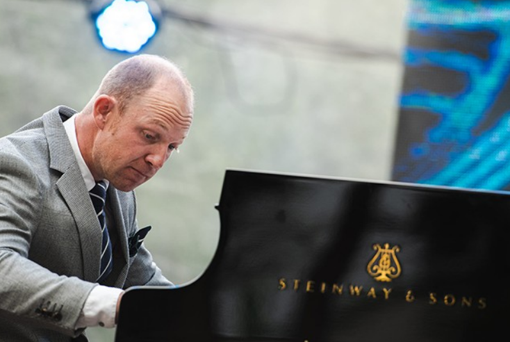 У Полтаві виступить норвезький піаніст Аксель Колстад