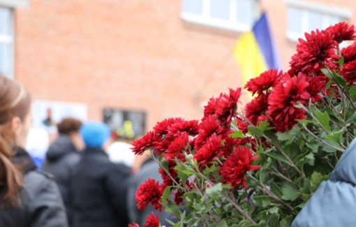 У Полтаві встановлять сім меморіальних дошок полеглим військовим