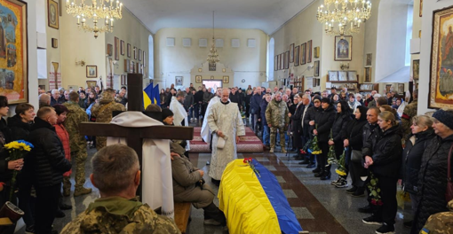 У Полтаві попрощалися із воїнами Олександром Нураділовим, Юрієм Сєрковим та Віктором Піпченком